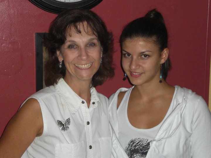 Host mom Jenifer and Tamara smiling together in 2010