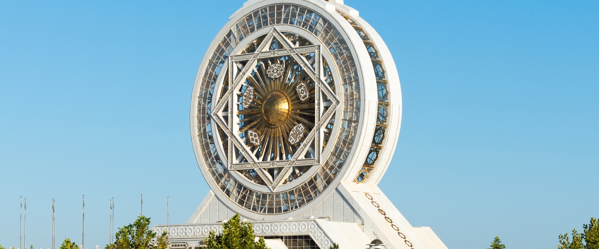 Alem Cultural and Entertainment Center and big wheel in Ashgabat, Turkmenistan- Thiago Trevisan - stock.adobe.com