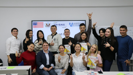 C5+O.N.E. Cohort 6 Launch - group of people